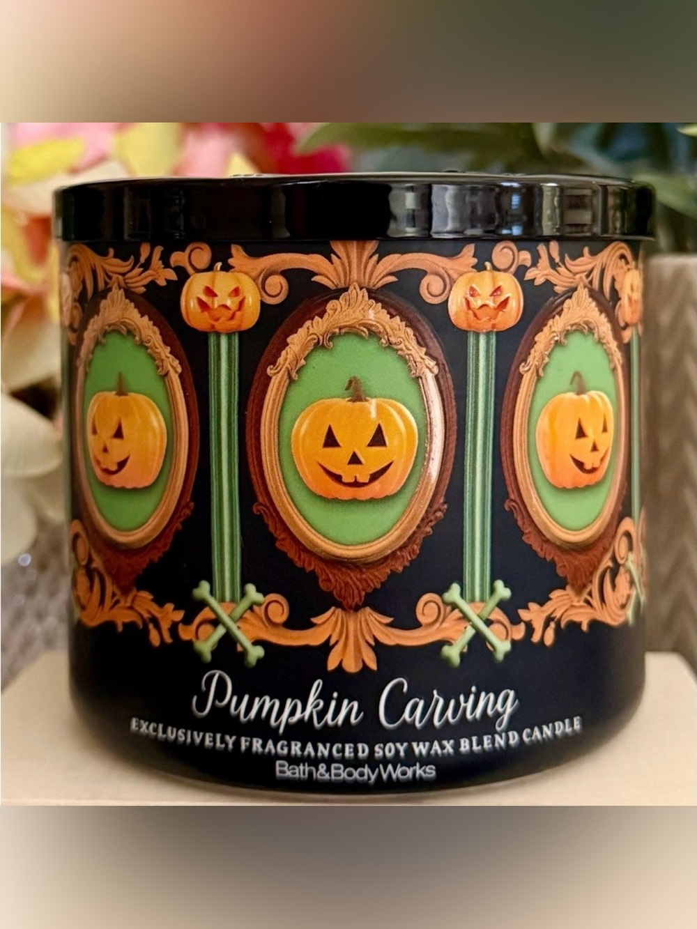 🆕🎃 BATH & BODY WORKS “PUMPKIN CARVING” 3-WICK CANDLE. SOY WAX BLEND CANDLE.
